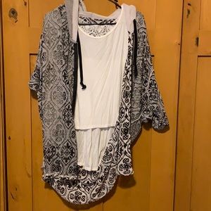 Cute top set with great detailing